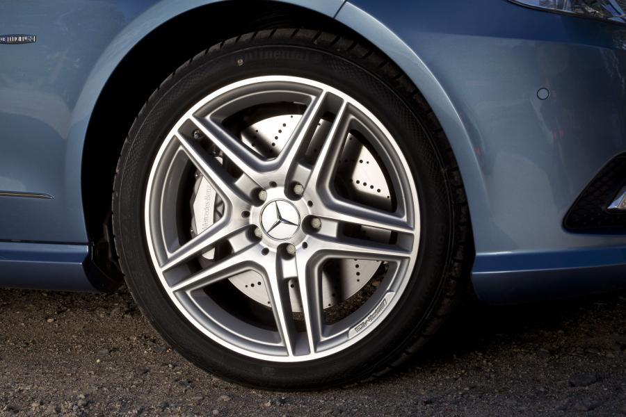  Mercedes-Benz E500 BlueEFFICIENCY 2011 года  (фото 5 из 17)